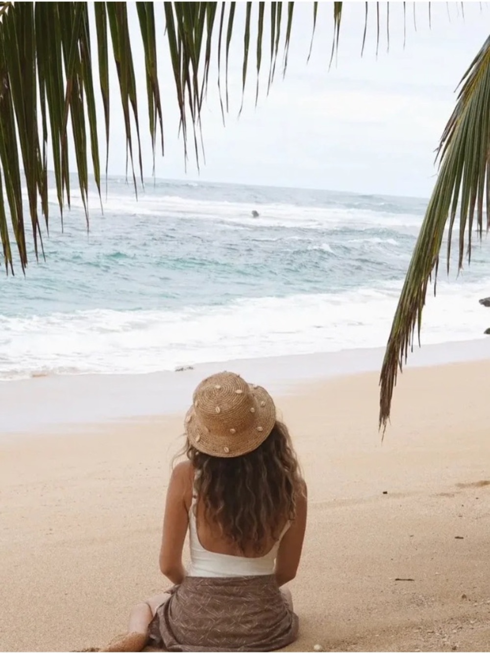 Millie Shell Raffia Bucket Hat - Picture 4 of 8